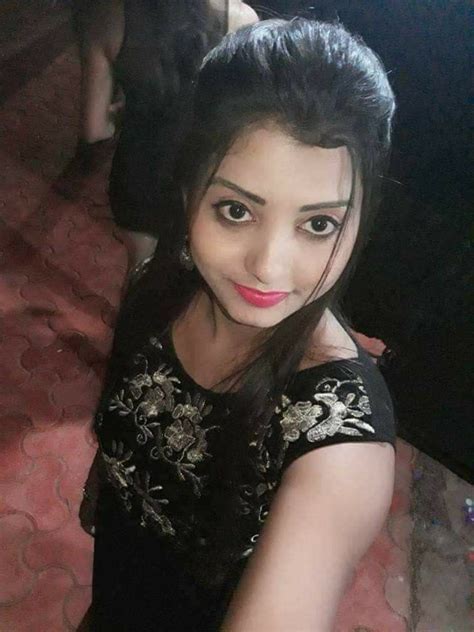 Pin By Abdul Karim On Hot Aunties Auntie Hot