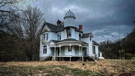 Inside Abandoned Victorian Mansions