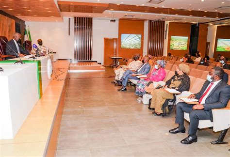 In Pictures Fashola Inaugurates Three New Directors For FHA The