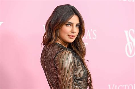 Priyanka Chopras Lingerie Was The Star Of Her Outfit At The Victorias Secret Fashion Show