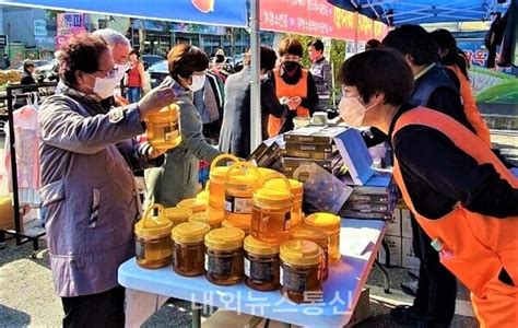 홍천읍여성의용소방대 사랑나눔 바자회 ‘호응도 높아