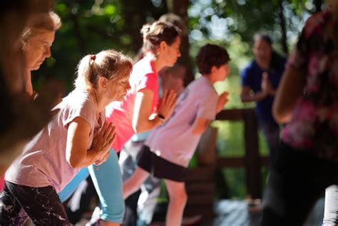 Ap Stoles Yoga De Verano En La Reserva Tupamba Canal Doce Misiones