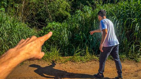 OUVIMOS SONS ATERRORIZANTES VINDO DA MATA NA LENDA DA DAMA DE VERMELHO