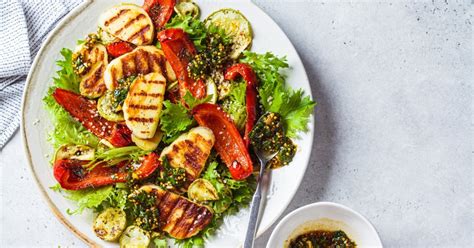 GRILL GUT UND ANDERS Gegrillter Halloumi Salat Mit Chimichurri Krone At