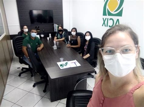 Equipe Da ACIX Realiza Treinamento Consultora Da FACISC Acix