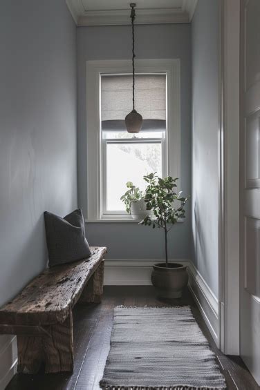 8 Gorgeous Gray Hallway Ideas