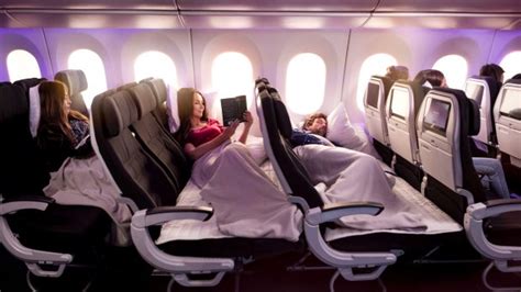 Airline Review Air New Zealand Dreamliner Economy Skycouch Chicago To