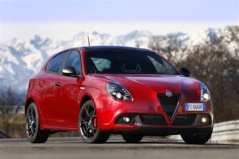 Photo ALFA ROMEO GIULIETTA 940 1750 TBI 240 Ch Veloce Berline 2016