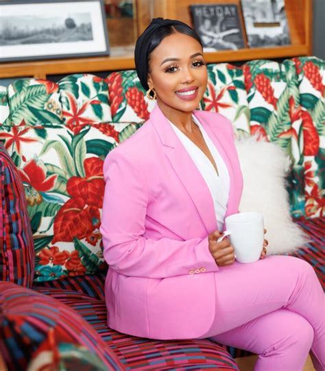 9 Hot Sexy Sumaya Keynan Bikini Pics