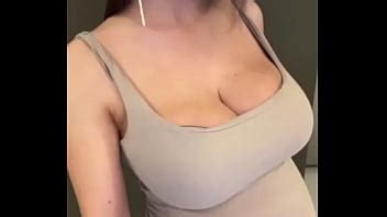 Ma belle mère enceinte a tout montré Seins fesses et chatte laiteuse XVIDEOS
