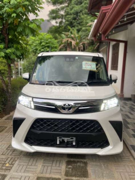 toyota toyota roomy  grade   petrol rs  sri lanka