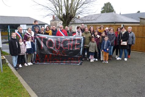 A Saint Jean de la Motte parents et élus se mobilisent contre la