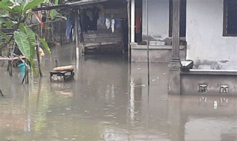 Banjir Rob Rendam Puluhan Rumah Di Kelurahan Tanjung Muntok