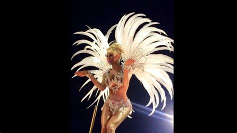 Vicky Xipolitakis Se Calzó Las Plumas Y Calentó El Carnaval Infobae