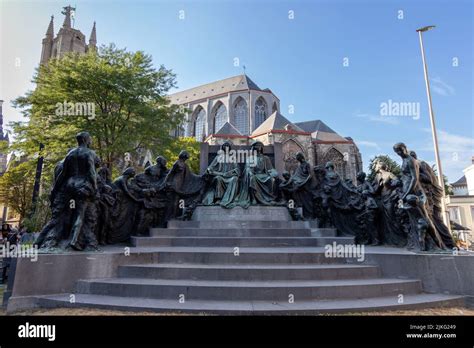 Statua Di Van Eyck Brothers Immagini E Fotografie Stock Ad Alta