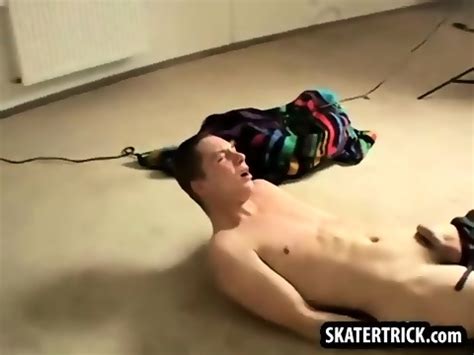 Skater Hunk Getting His Bare Ass Spanked Hard