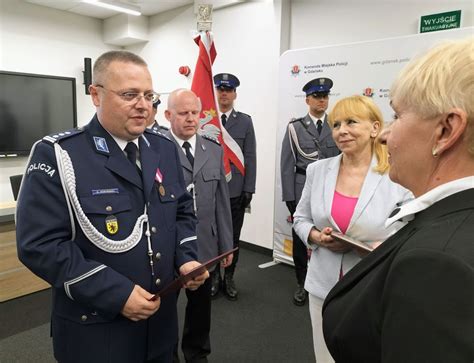 Uroczysta Zbi Rka Z Okazji Wi Ta Policji Wiadomo Ci Komenda