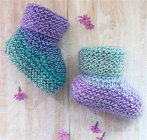 27 Knit Baby Booties Patterns (Free + Adorable Ideas) - Handy Little Me