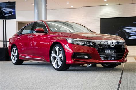 2018 Honda Accord First Look Lower Wider Shorter