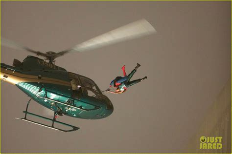 Full Sized Photo of spider man stunt doubles helicopter scene 07 | 'Spider-Man: Homecoming ...