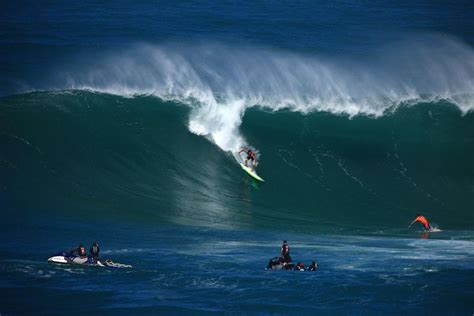 Hawaii Travel Update The Eddie Aikau Big Wave Invitational Will Take Place Sunday 30 Foot