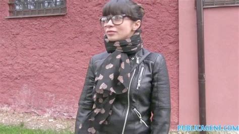 Publicagent Russian Creampied Outdoors For Cash