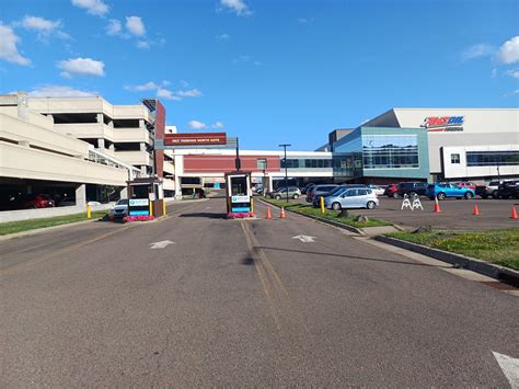 DECC/ Amsoil Arena RV Parking | Duluth, MN