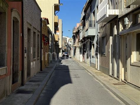 Moradia geminada à venda na rua dos Ferreiros Bairro Sul Lapa Póvoa