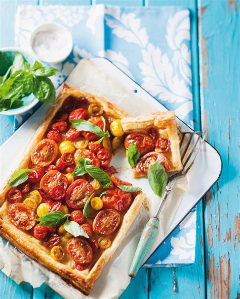 Sliced Puff Pastry Tomato Tart License Image 11371337 Image