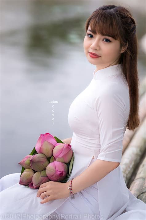 Ghim của Anh Tran trên Hot Ao Dai Áo dài Dễ thương Nhà