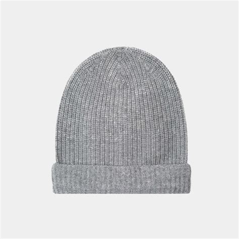 13 Best beanies for men to fight the winter chill in style | OPUMO Magazine