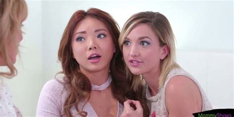 Mature Lesbian Cougar Fingered By 18yo Asian Tnaflix