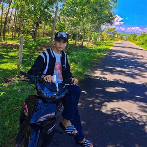 Stream Sign Ft Tie Me Down Hth Remix Nh C Hot Trend Tiktok Nh C N N Xu H Ng Tiktok By Ph T