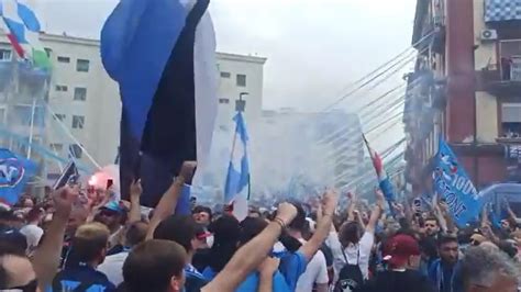 L Inter Segna Contro La Lazio E A Napoli Esplode La Festa