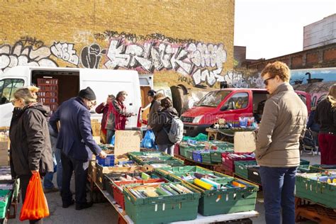 London, UK - Brick Lane Market Editorial Stock Photo - Image of book ...