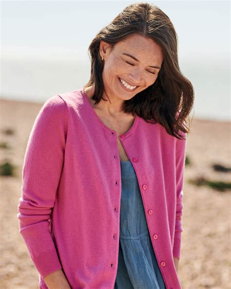 Pink Flambe Cashmere Merino Cashmere Merino Crew Neck Cardigan