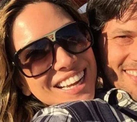 Patrícia Abravanel afirma que mulher não pode negar fogo ao marido