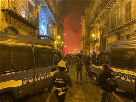 Proteste Contro Il Dpcm Da Roma A Palermo Scontri Nel Capoluogo