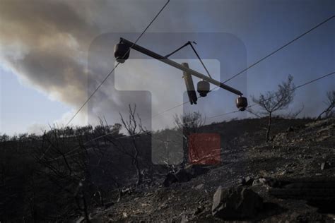 Gr Ka Po Ari Stigli Do Predgra A Atine Dosad Stradalo Pet Osoba