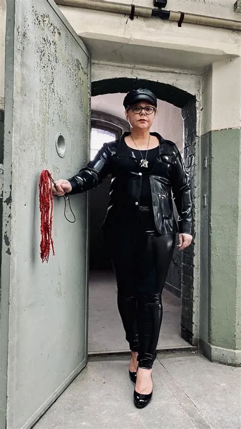 Warden Mistress April Takes Her Slave To Prison Nude Pics XHamster