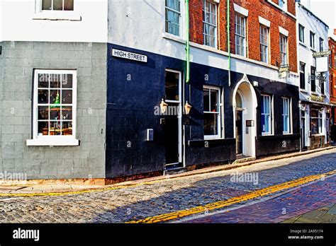 Hull old town hi-res stock photography and images - Alamy