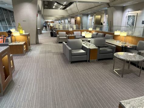 Review American Airlines Admirals Club Phl The Path Less Traveled