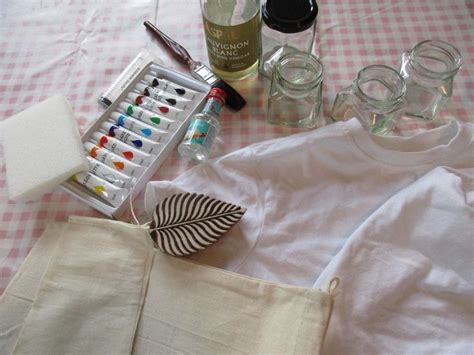 Washable Homemade Fabric Paint | Fabric paint diy, Diy fabric, Fabric paint