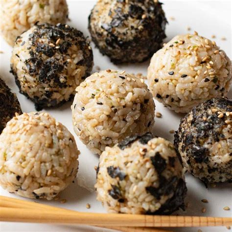 Easy Korean Rice Ball Recipe How To Make Jumeokbap