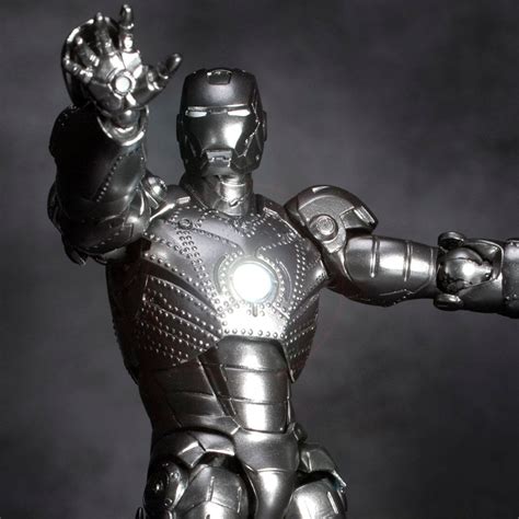 Iron Man Revoltech Scifi Super Poseable Action Figure Iron Man