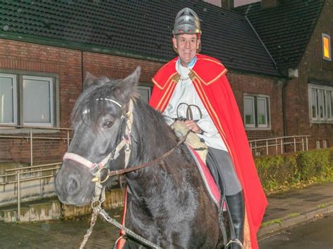 Bottroper schlüpft seit Jahren in Rolle des Sankt Martin