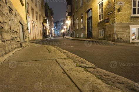 quebec city night view 20347349 Stock Photo at Vecteezy