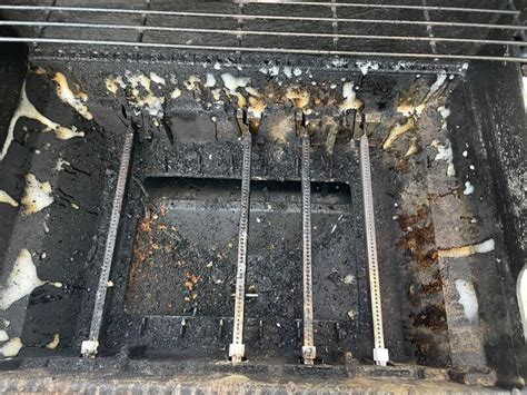 How To Clean A (Weber) Gas Grill: A Beginner's Guide