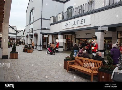 Cheshire Oaks Designer Retail Outlet Cheshire Englanduk Stock Photo