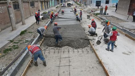 Inician colocación de concreto en pavimento de la avenida General